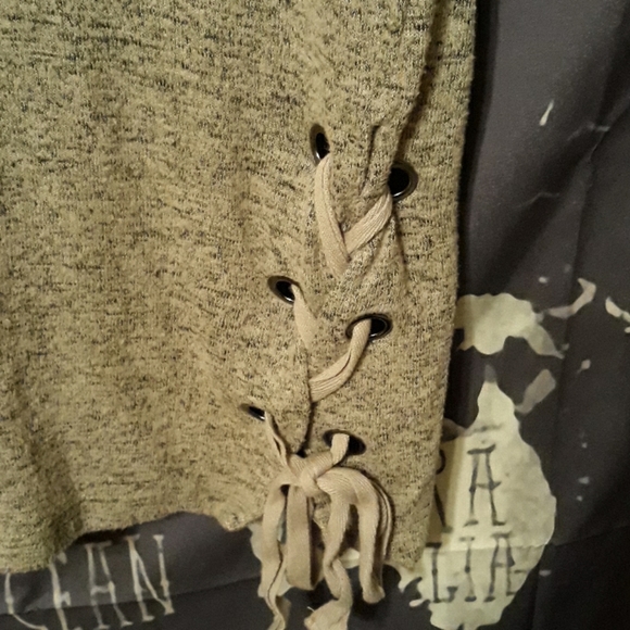 Signify blouse - Picture 2 of 4